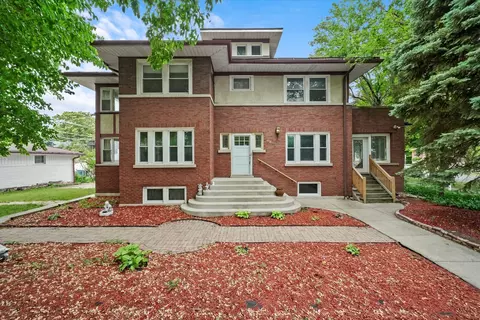 6822 34th St, Berwyn, IL 60402