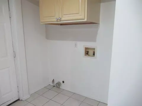 1011 W Eureka St, Champaign, IL 61821 photo 10
