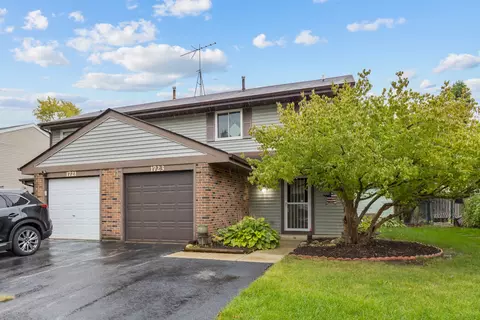 1723 Fulton Ln, Hanover Park, IL 60133