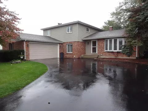 345 Redbird Rd, Bloomingdale, IL 60108