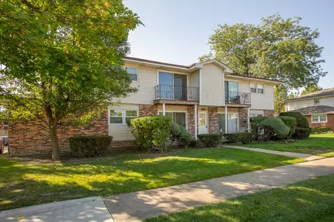 9825 W 151st St, Orland Park, IL 60462