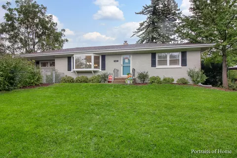 5601 Lee Ave, Downers Grove, IL 60516