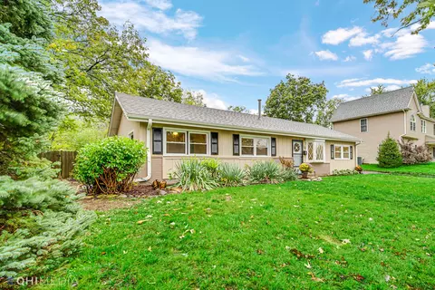 10 Payson St, Hoffman Estates, IL 60169 photo 2