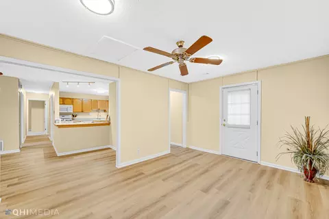 10 Payson St, Hoffman Estates, IL 60169 photo 6