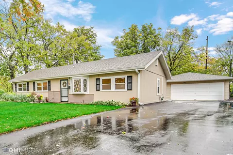 10 Payson St, Hoffman Estates, IL 60169 photo 3