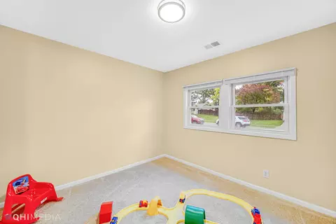 10 Payson St, Hoffman Estates, IL 60169 photo 13