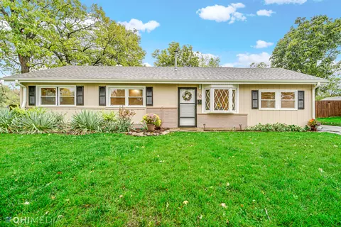 10 Payson St, Hoffman Estates, IL 60169
