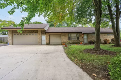 1806 Peach St, Champaign, IL 61820
