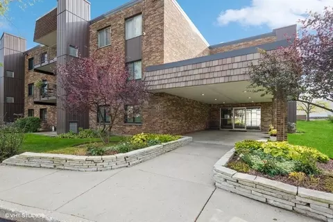 522 E Algonquin Rd #104, Schaumburg, IL 60173