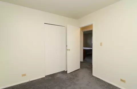 850 N Norman Ln, Wheeling, IL 60090 photo 16