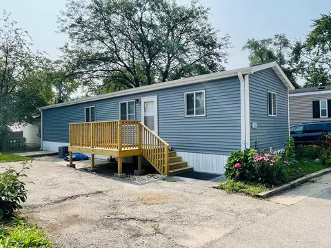 38569 N Sheridan Rd #501, Beach Park, IL 60087