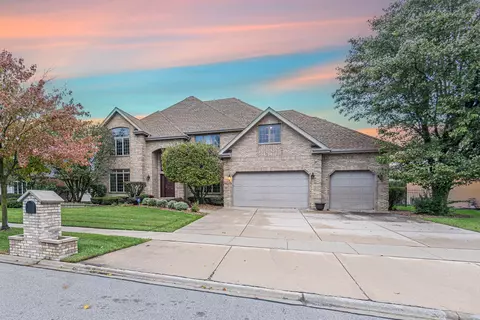 10916 Royal Glen Dr, Orland Park, IL 60467