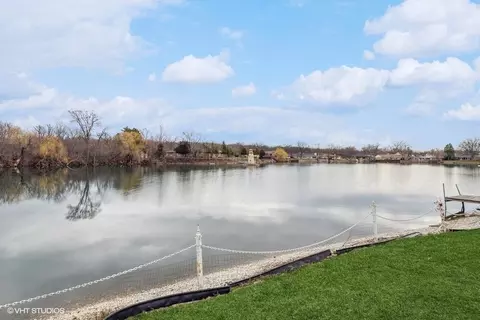 1319 Shagbark Dr, Des Plaines, IL 60018 photo 25
