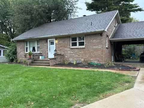 15 University Ct, Normal, IL 61761