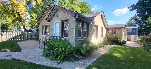 1501 Grove Ave, North Chicago, IL 60064
