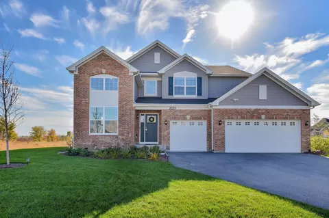 2221 Country Hills Dr, Yorkville, IL 60560