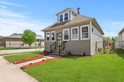 2217 Canal St, Blue Island, IL 60406