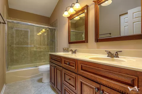 809 Arrowhead Ln, Saint Charles, IL 60174 photo 25