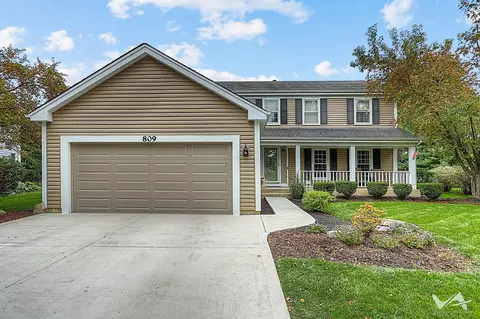 809 Arrowhead Ln, Saint Charles, IL 60174 photo 4