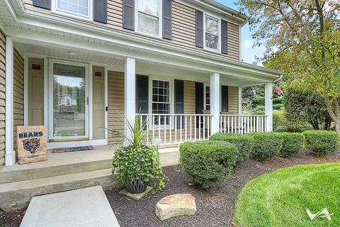 809 Arrowhead Ln, Saint Charles, IL 60174 photo 5