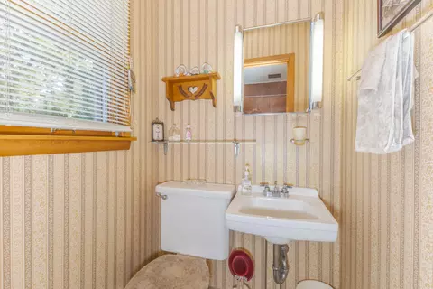 108 E 5th St, Gridley, IL 61744 photo 17