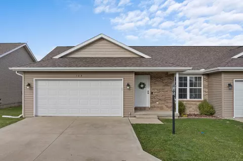 103 Sunset Ct #-, Fisher, IL 61843