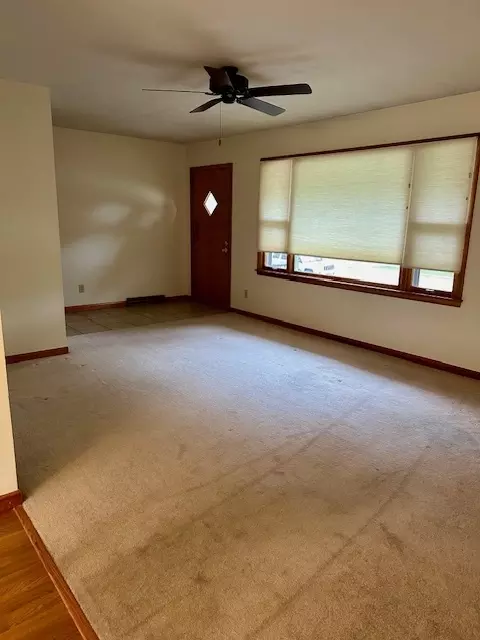 811 Spear Dr, Normal, IL 61761 photo 2