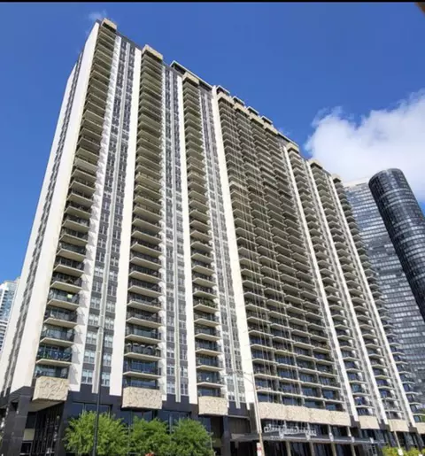 400 E Randolph St #1405, Chicago, IL 60601