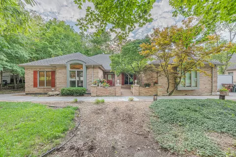 20348 Old Castle Dr, Mokena, IL 60448