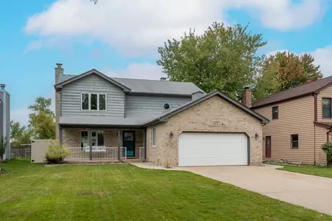 465 Woodhollow Ln, Bartlett, IL 60103