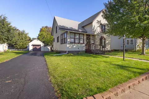 1432 Pearl St, Belvidere, IL 61008