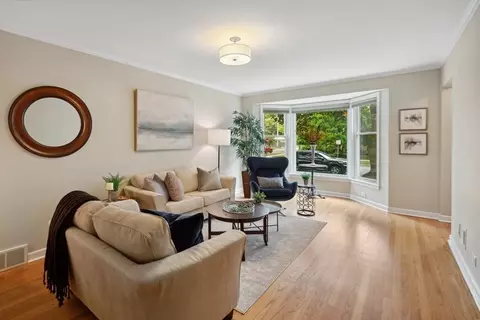 2014 Dobson St, Evanston, IL 60202 photo 5