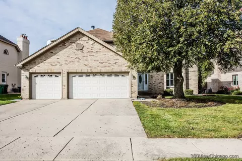 156 Rosedale Ct, Bloomingdale, IL 60108