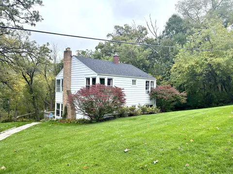 7810 Wooded Shore Dr, Wonder Lake, IL 60097
