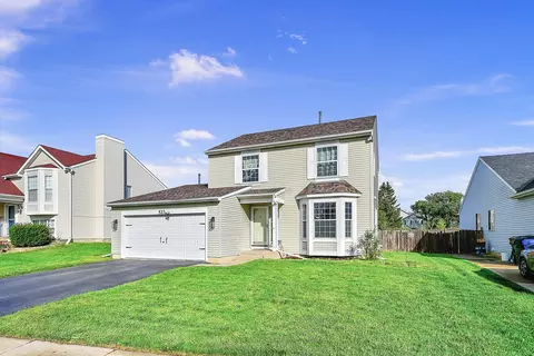 527 Hobart Dr, South Elgin, IL 60177