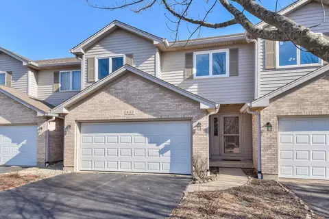 835 N 1st St, Elburn, IL 60119