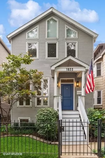 1822 W Fletcher St, Chicago, IL 60657