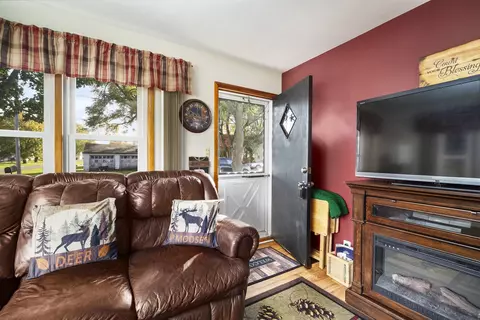 180 Monroe St, South Wilmington, IL 60474 photo 4