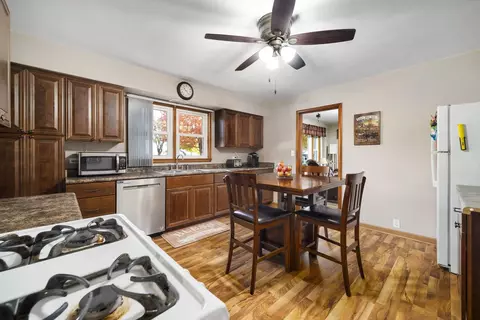 180 Monroe St, South Wilmington, IL 60474 photo 12