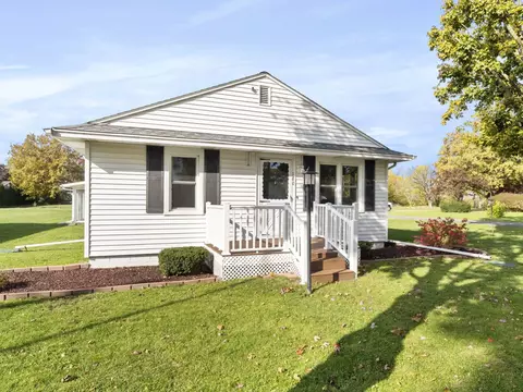180 Monroe St, South Wilmington, IL 60474 photo 2