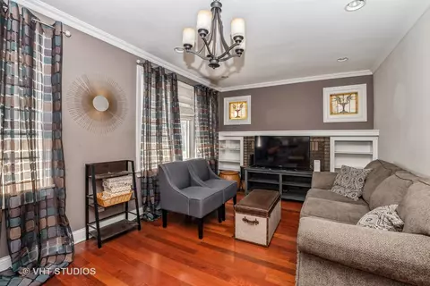 1512 E 84th Pl, Chicago, IL 60619 photo 2