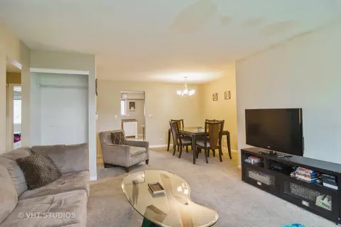 499 Mchenry Rd #1B, Wheeling, IL 60090 photo 2