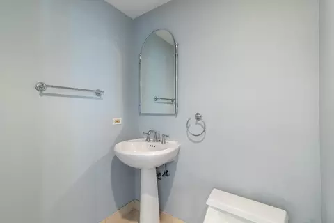 100 E Huron St #2501, Chicago, IL 60611 photo 12