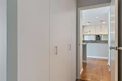 100 E Huron St #2501, Chicago, IL 60611 photo 11