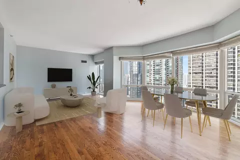 100 E Huron St #2501, Chicago, IL 60611 photo 5