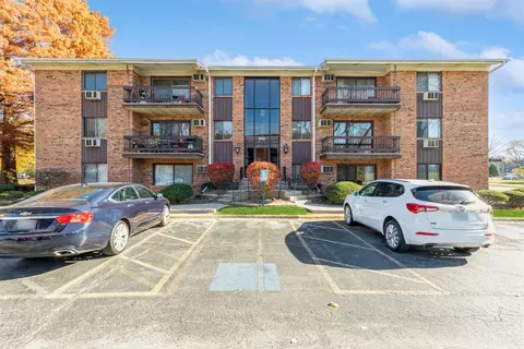946 Olive Rd #2A, Homewood, IL 60430
