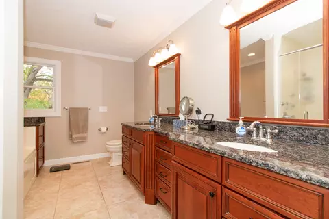 2106 Hackberry Rd, Bloomington, IL 61704 photo 35