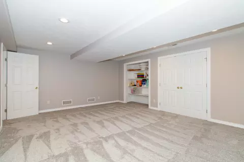 2106 Hackberry Rd, Bloomington, IL 61704 photo 42