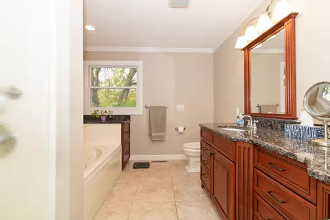 2106 Hackberry Rd, Bloomington, IL 61704 photo 36