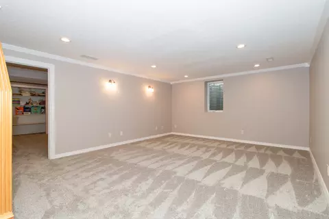2106 Hackberry Rd, Bloomington, IL 61704 photo 40